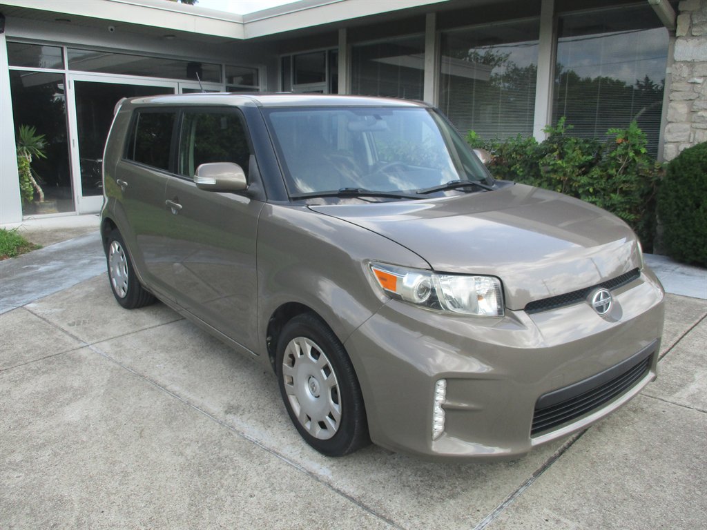 Brown 2014 Scion xB Base Wagon Front-Wheel Drive Automatic