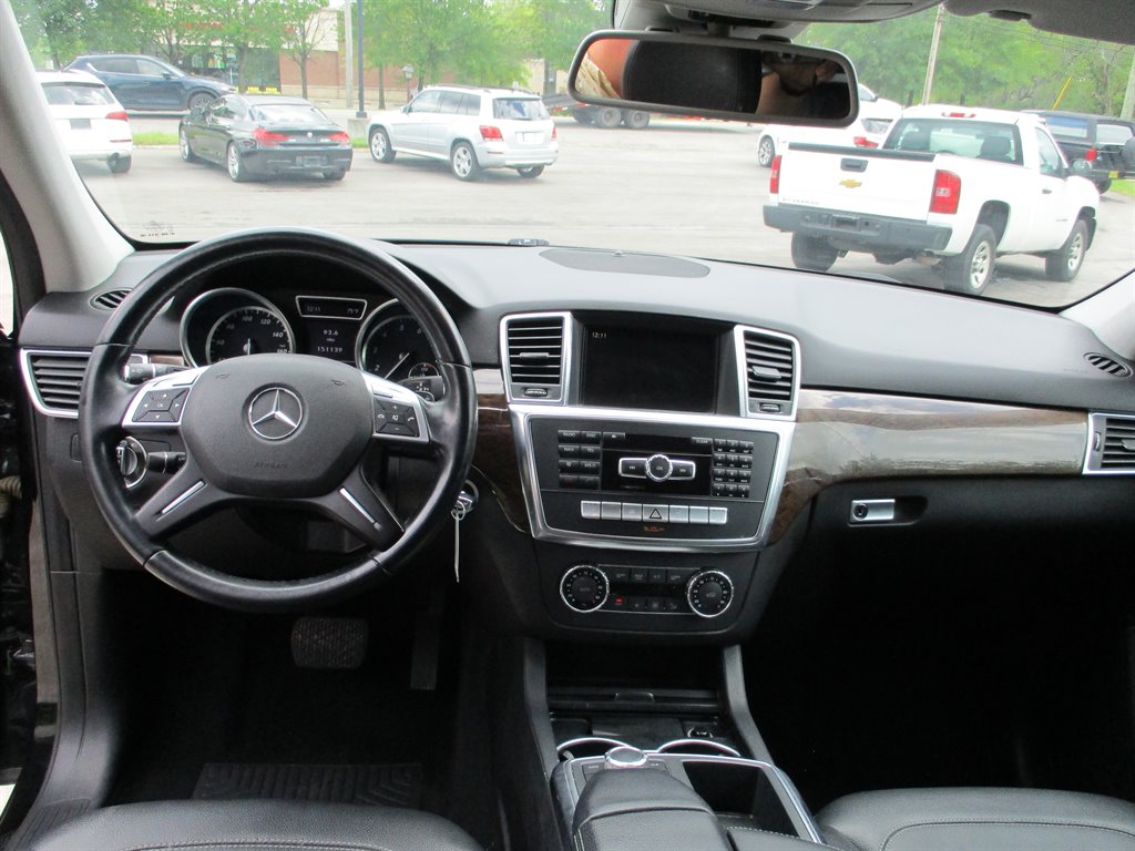 2012 Mercedes-Benz M-Class ML350 4MATIC photo