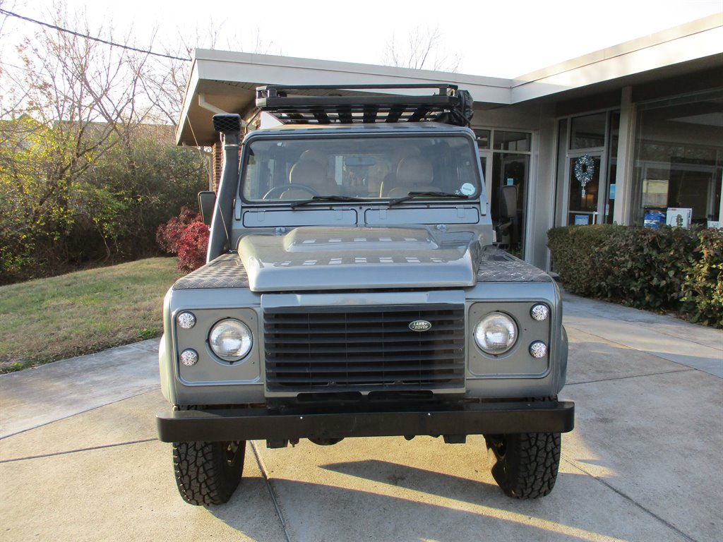 1995 Land Rover Defender 110  photo