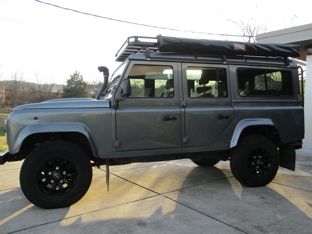 1995 Land Rover Defender 110  photo