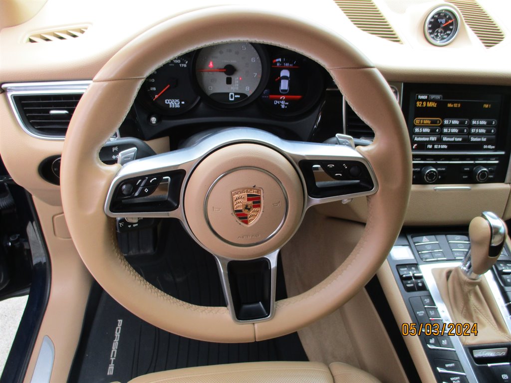 2015 Porsche Macan S photo