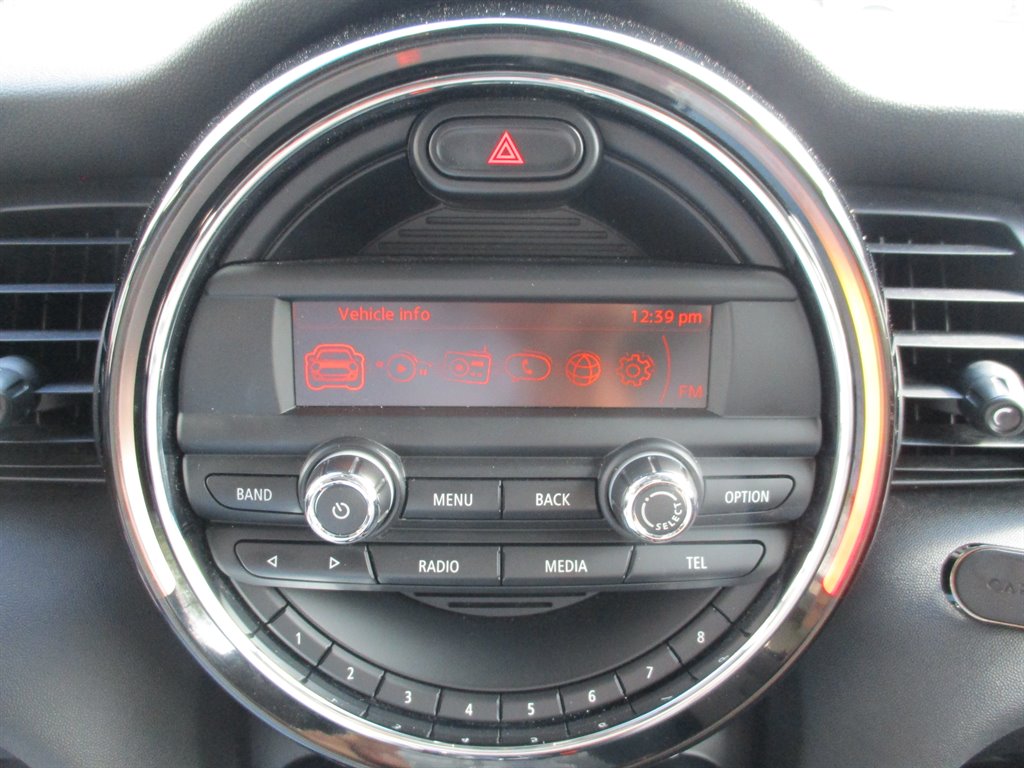 2016 MINI Cooper photo
