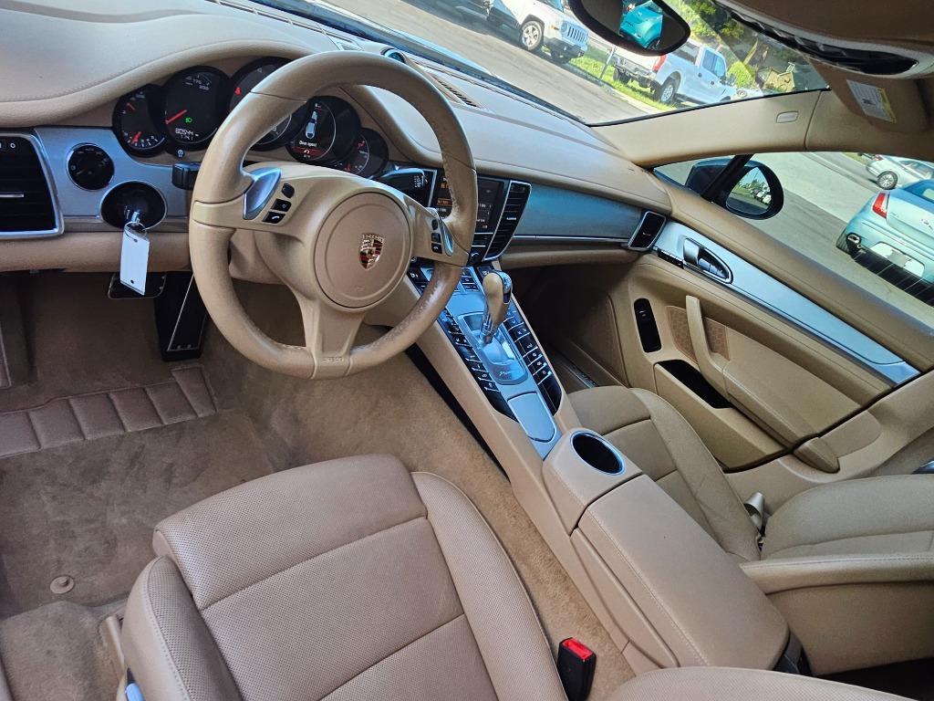 2013 Porsche Panamera 4S photo