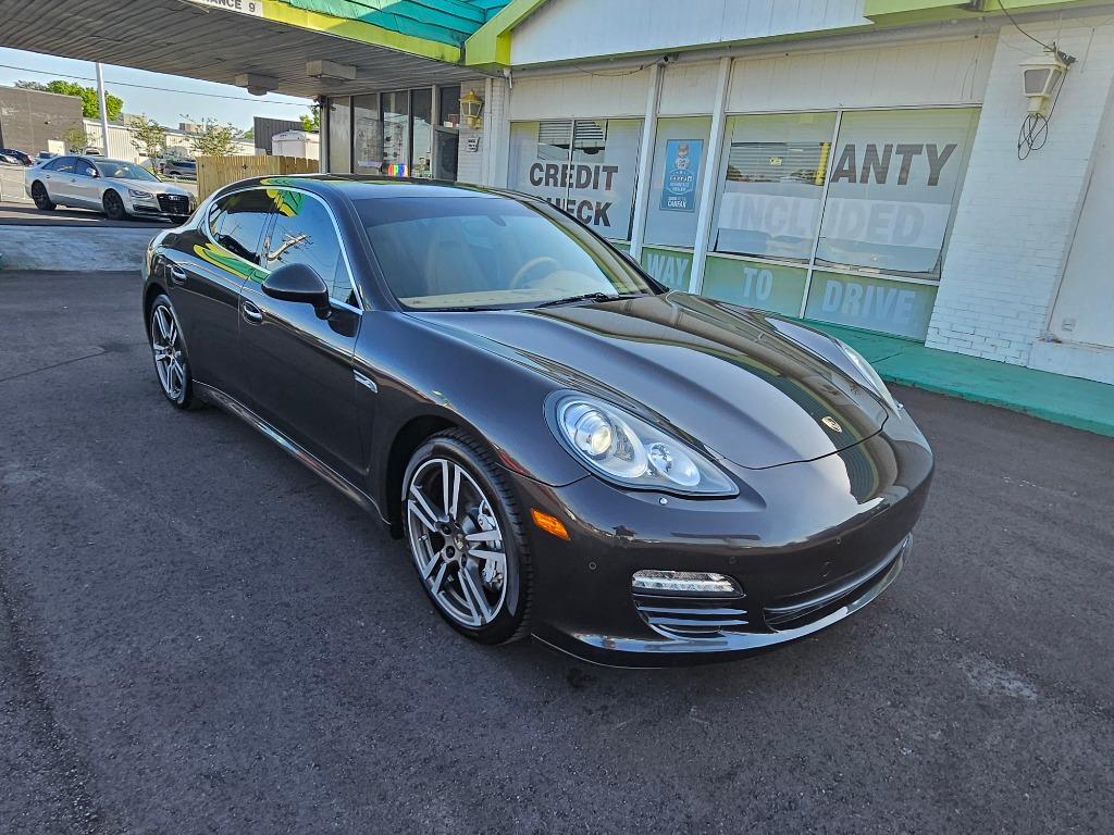 2013 Porsche Panamera 4S photo