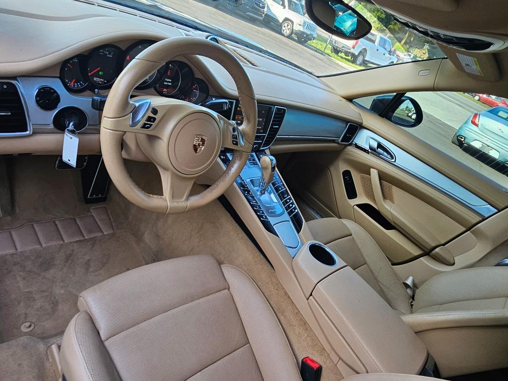 2013 Porsche Panamera 4S photo