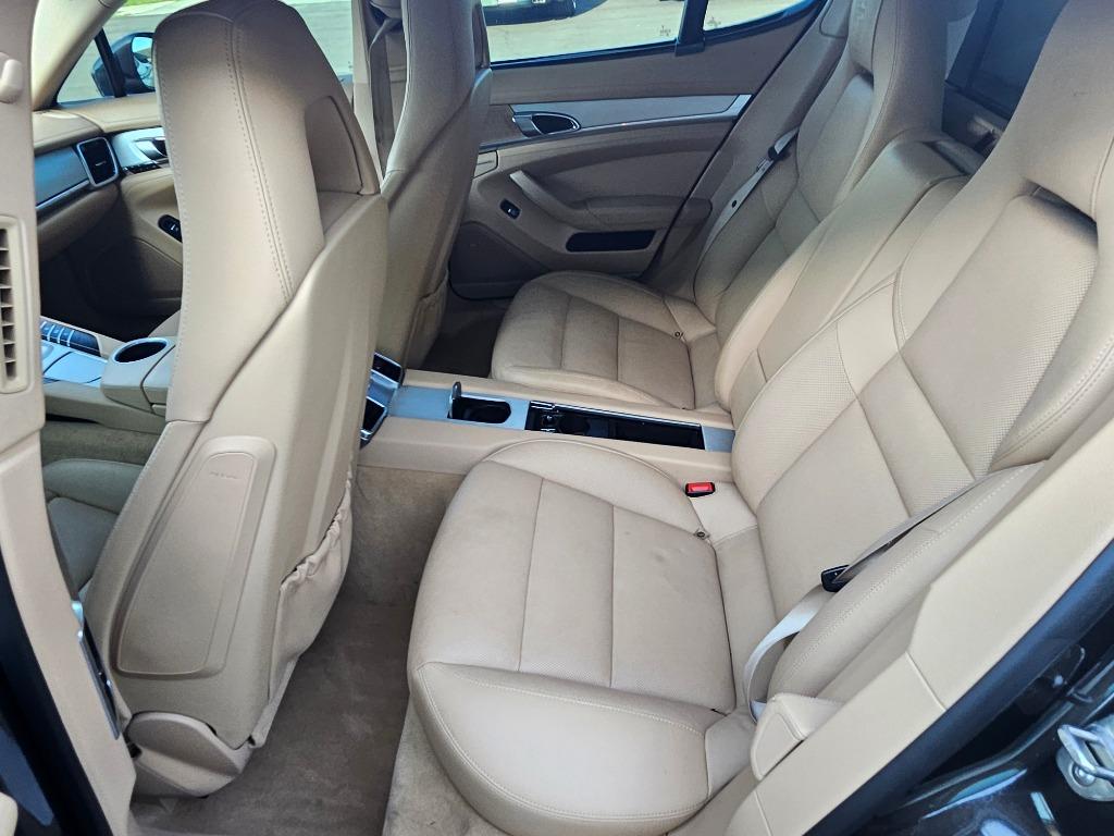 2013 Porsche Panamera 4S photo