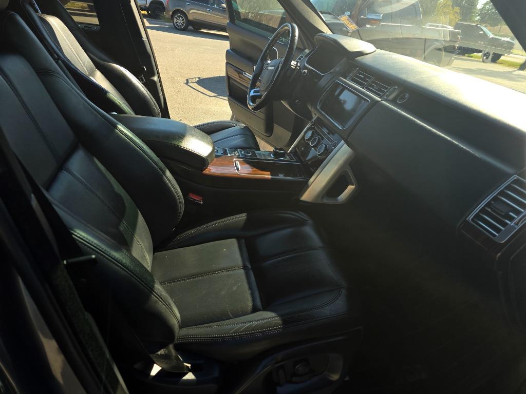 2016 Land Rover Range Rover - $13,995