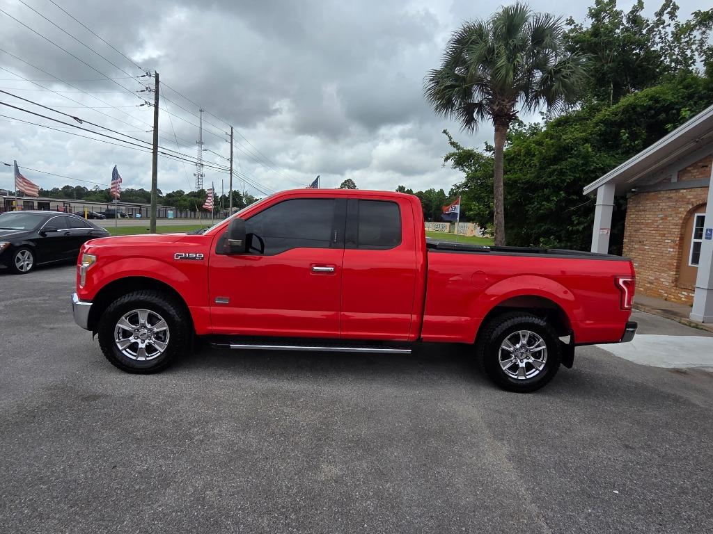 2016 Ford F150 - $14,995