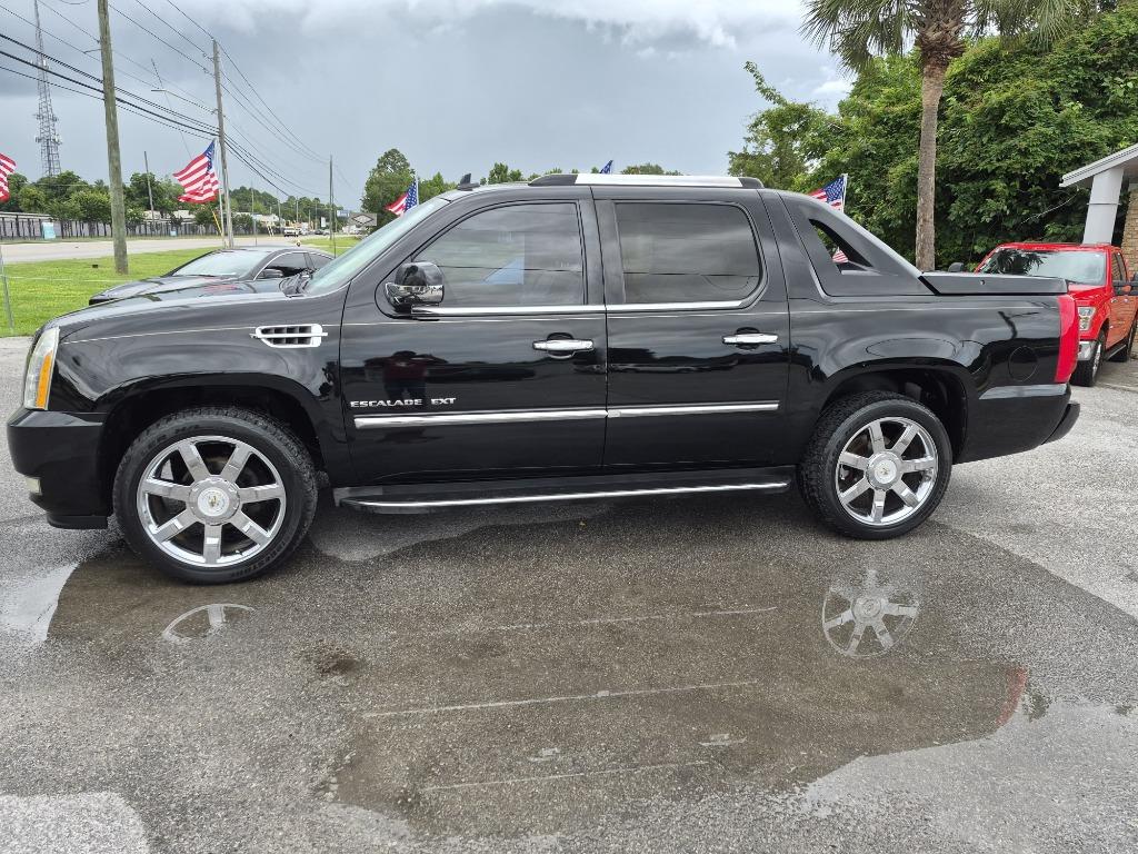 2011 Cadillac Escalade - $13,995