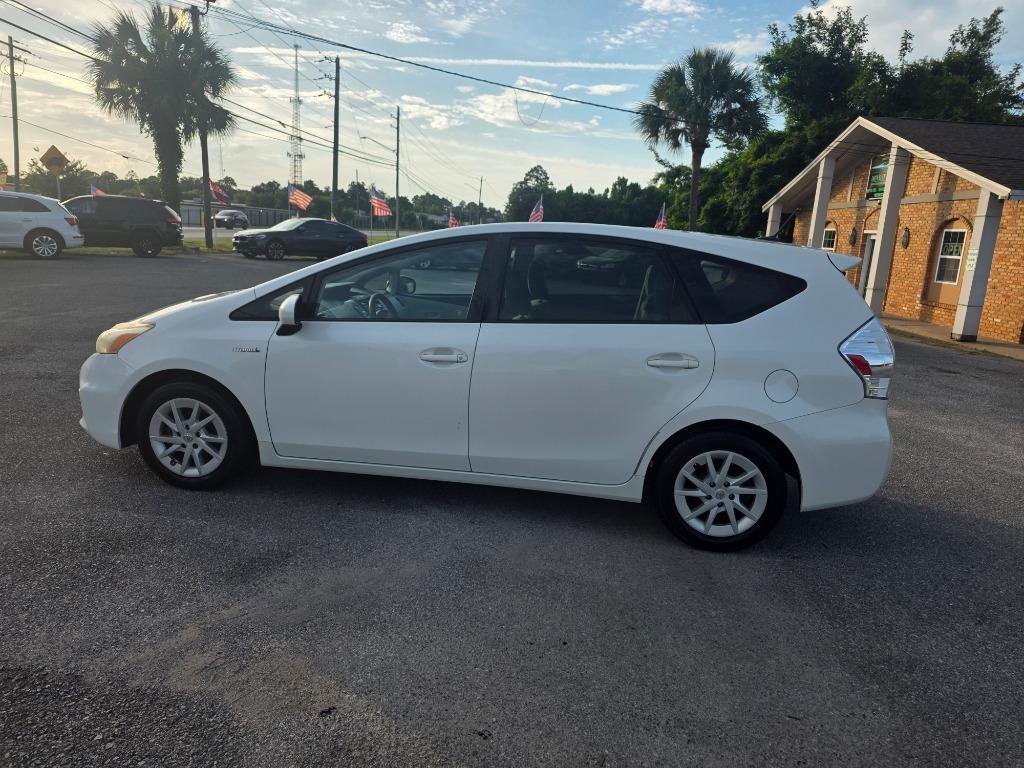 2013 Toyota Prius - $6,995