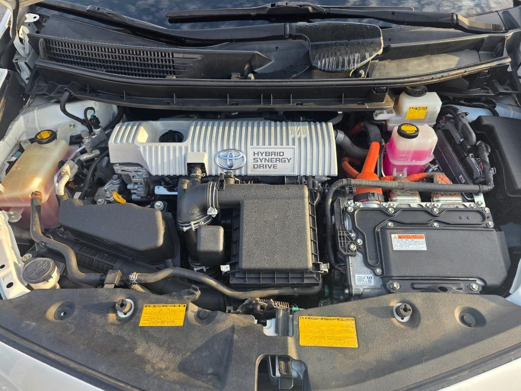 2013 Toyota Prius - $6,995