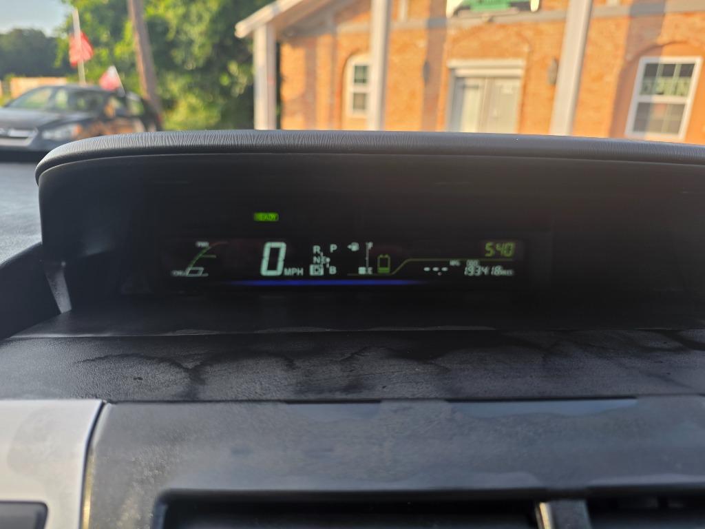 2013 Toyota Prius - $6,995