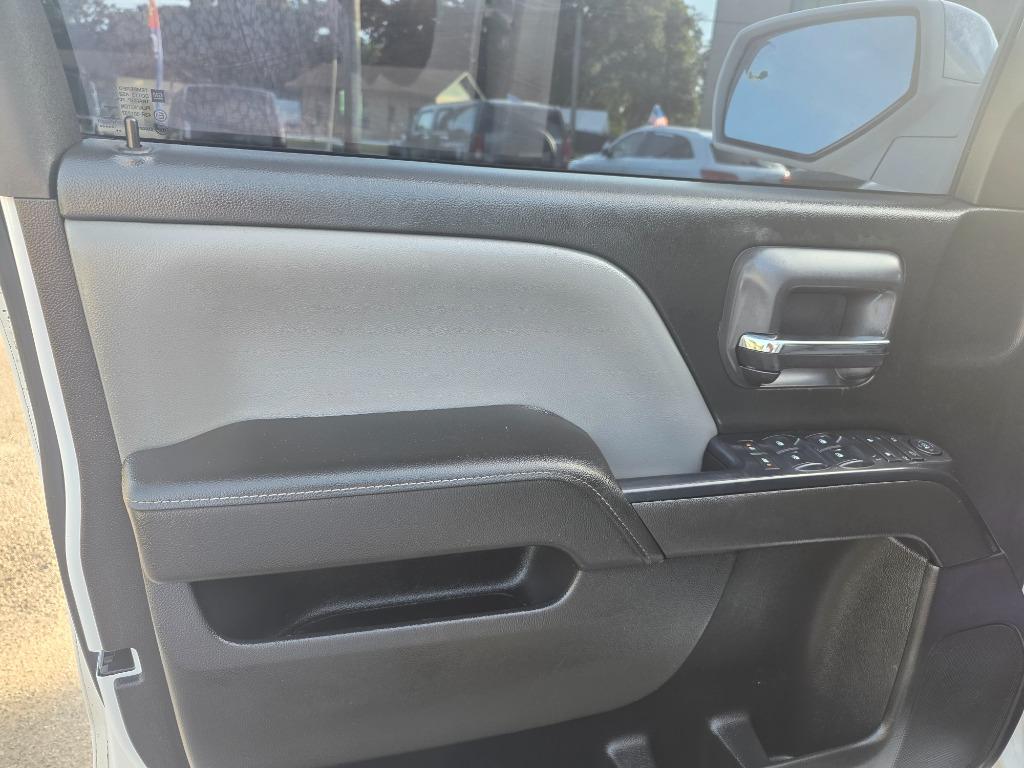2015 Chevrolet Silverado - $15,995