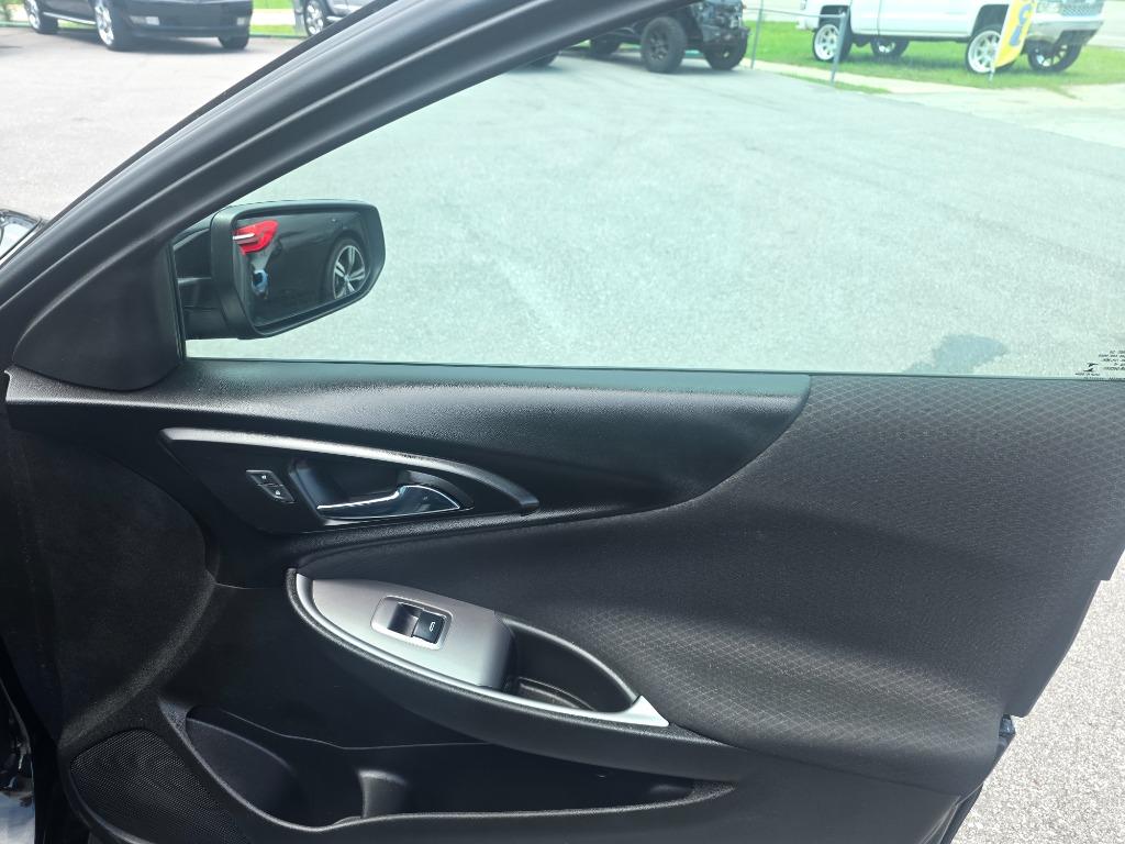 2021 Chevrolet Malibu - $14,995