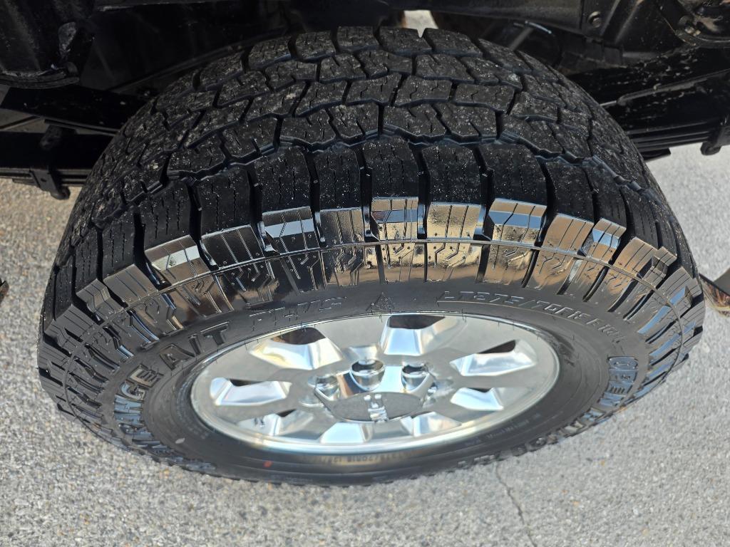 2014 GMC Sierra - $27,995
