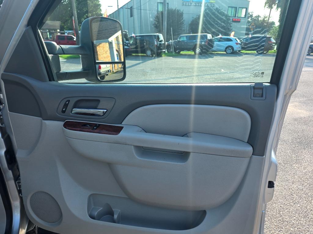 2014 GMC Sierra - $27,995