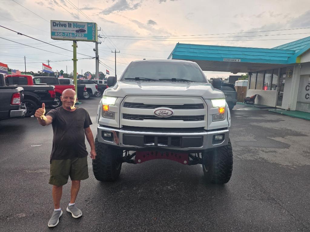 2015 Ford F-150 - $23,995