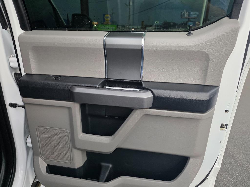 2015 Ford F-150 - $23,995