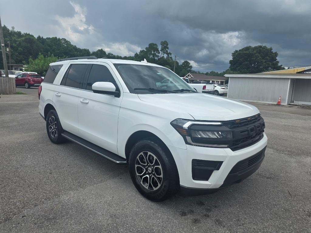 2022 Ford Expedition - $25,995