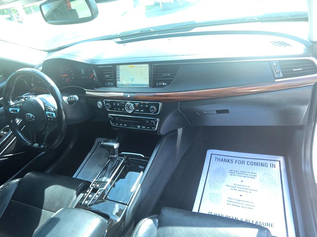 2017 Kia Cadenza - $8,995