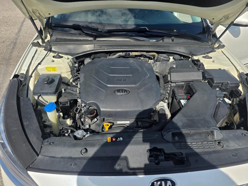 2017 Kia Cadenza - $8,995