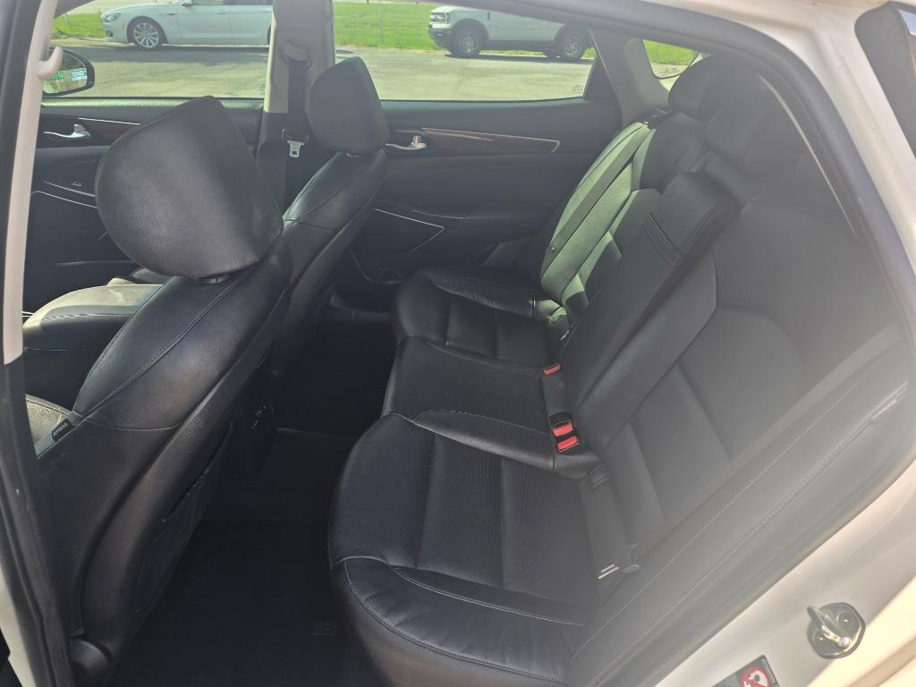 2017 Kia Cadenza - $8,995