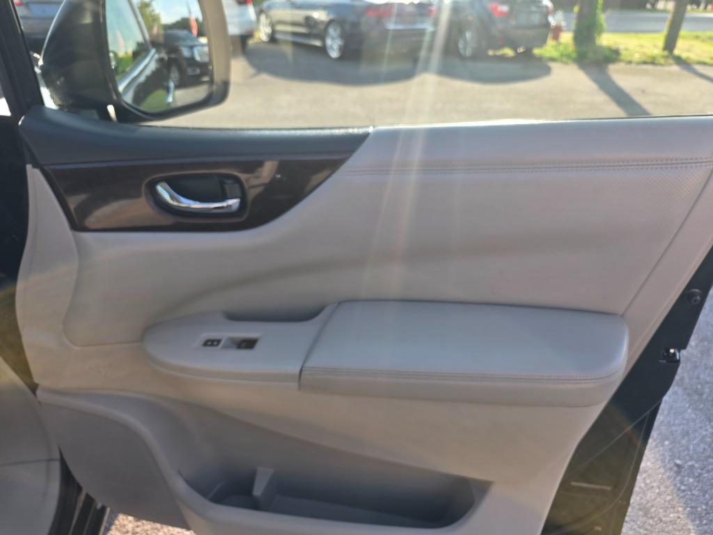 2017 Nissan Quest - $12,995