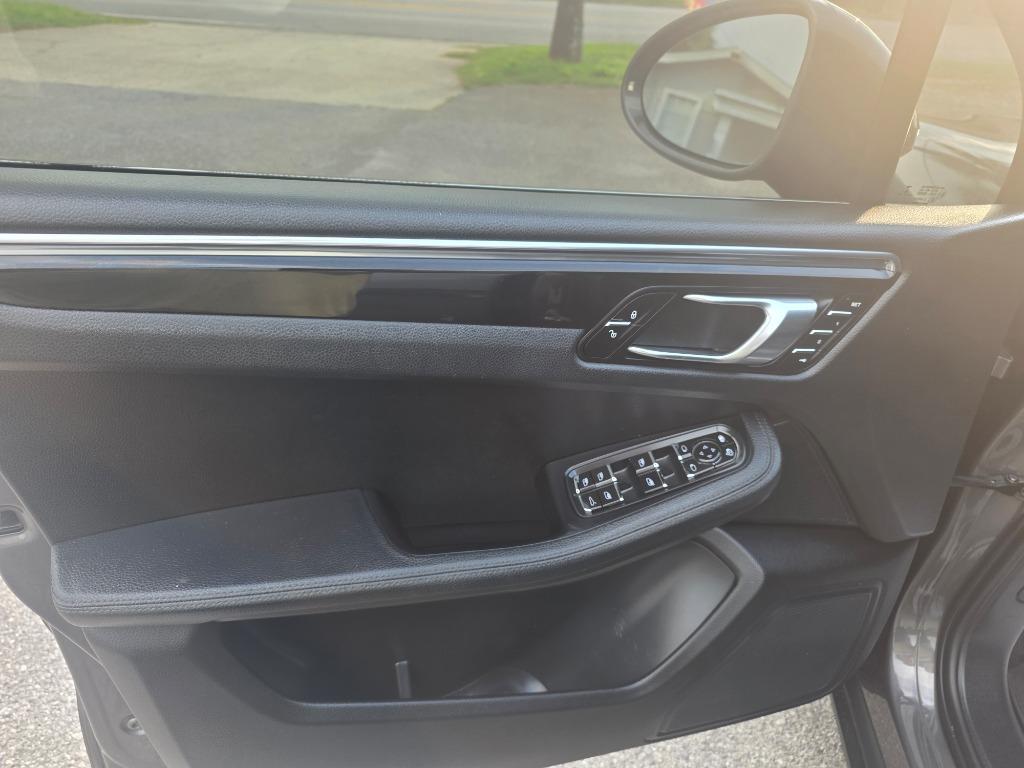 2015 Porsche Macan - $21,995