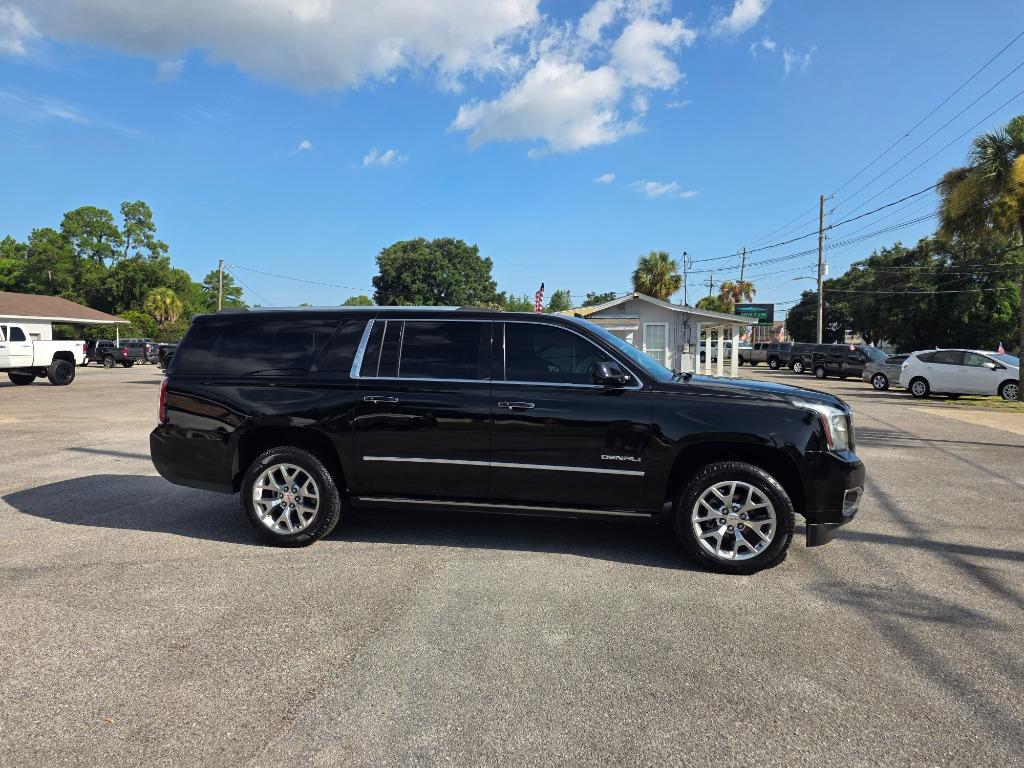 2017 GMC Yukon - $13,995