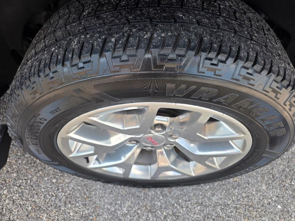 2017 GMC Yukon - $13,995