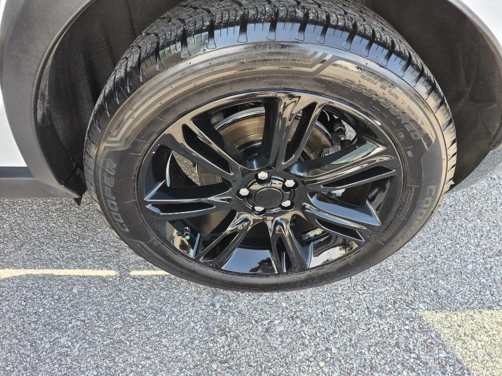 2020 Land Rover Range Rover Velar - $20,995