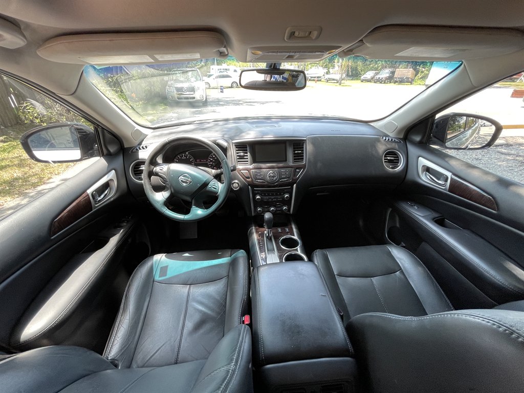 2014 Nissan Pathfinder S photo