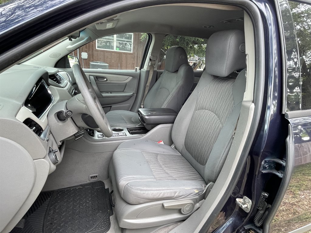 2017 Chevrolet Traverse - $5,399