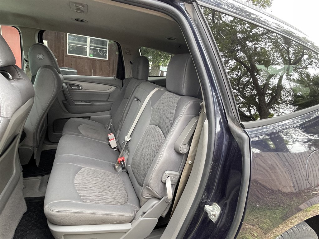 2017 Chevrolet Traverse - $5,399