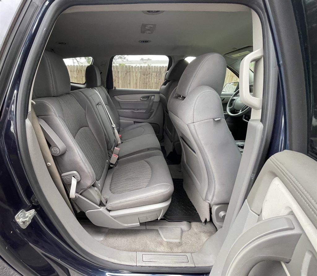 2017 Chevrolet Traverse - $5,399