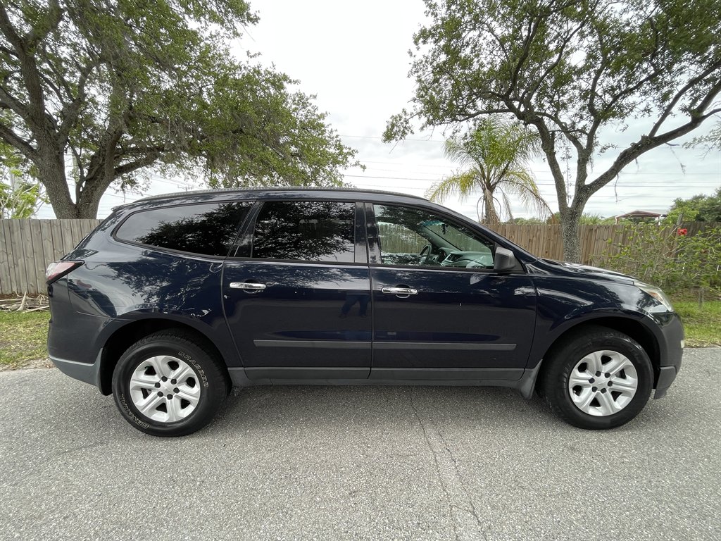 2017 Chevrolet Traverse - $5,399