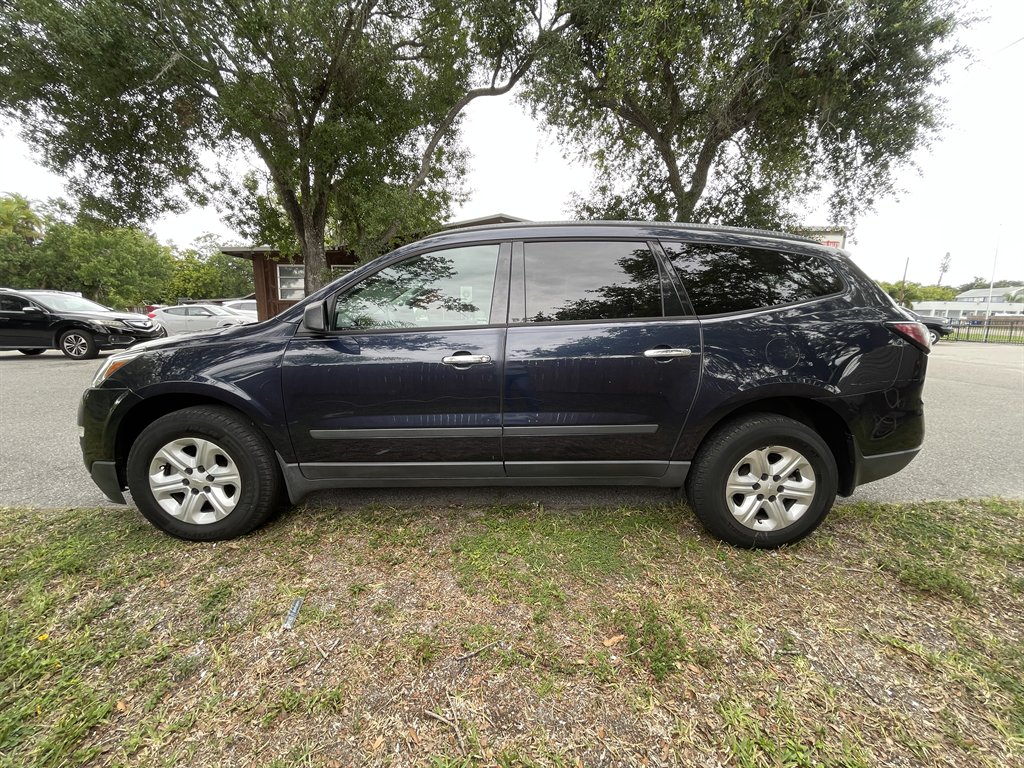 2017 Chevrolet Traverse - $5,399