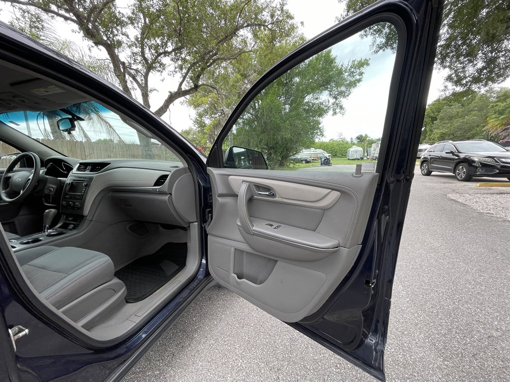 2017 Chevrolet Traverse - $5,399