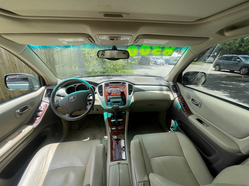 2005 Toyota Highlander - $8,300