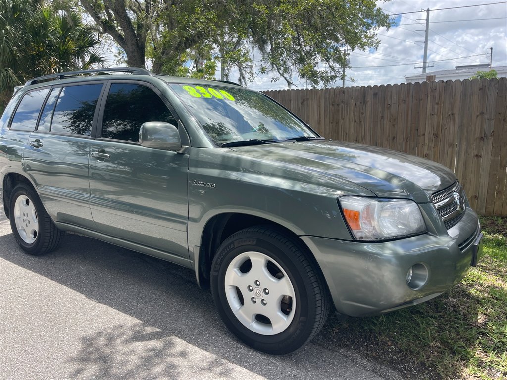 2005 Toyota Highlander - $8,300