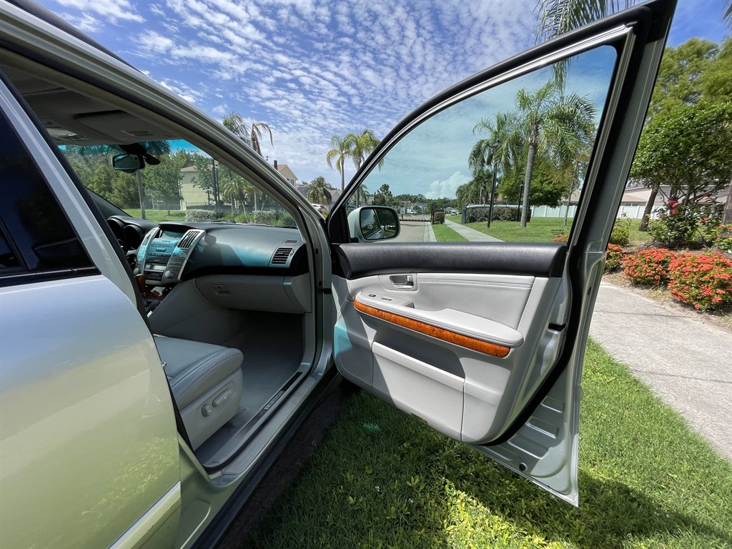 2005 Lexus RX - $5,850