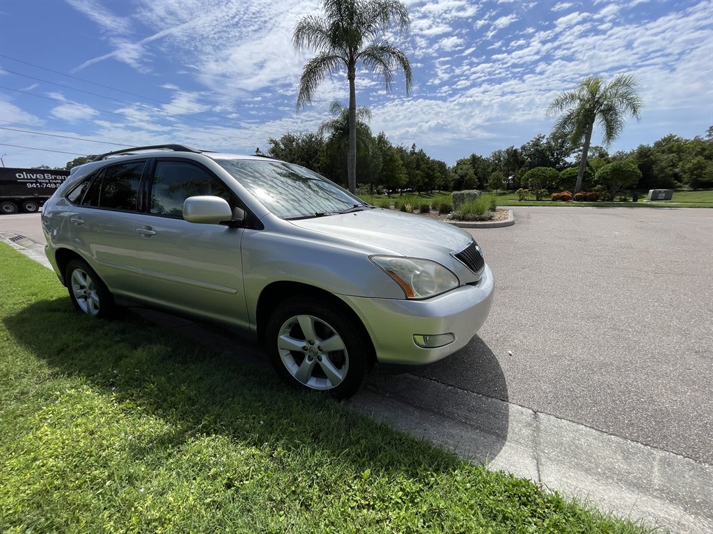 2005 Lexus RX - $5,850