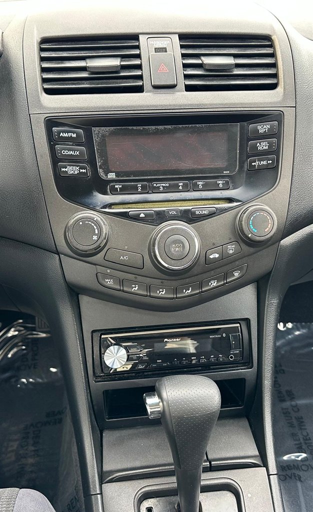 2004 Honda Accord LX photo