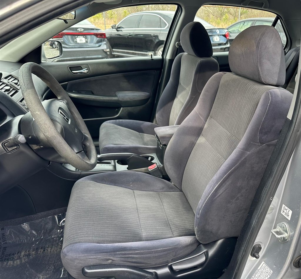 2004 Honda Accord LX photo