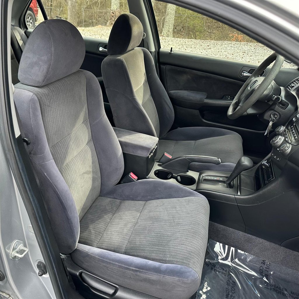 2004 Honda Accord LX photo