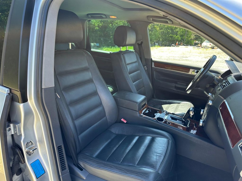 2006 Volkswagen Touareg V6 photo