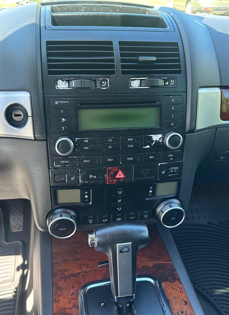 2006 Volkswagen Touareg V6 photo