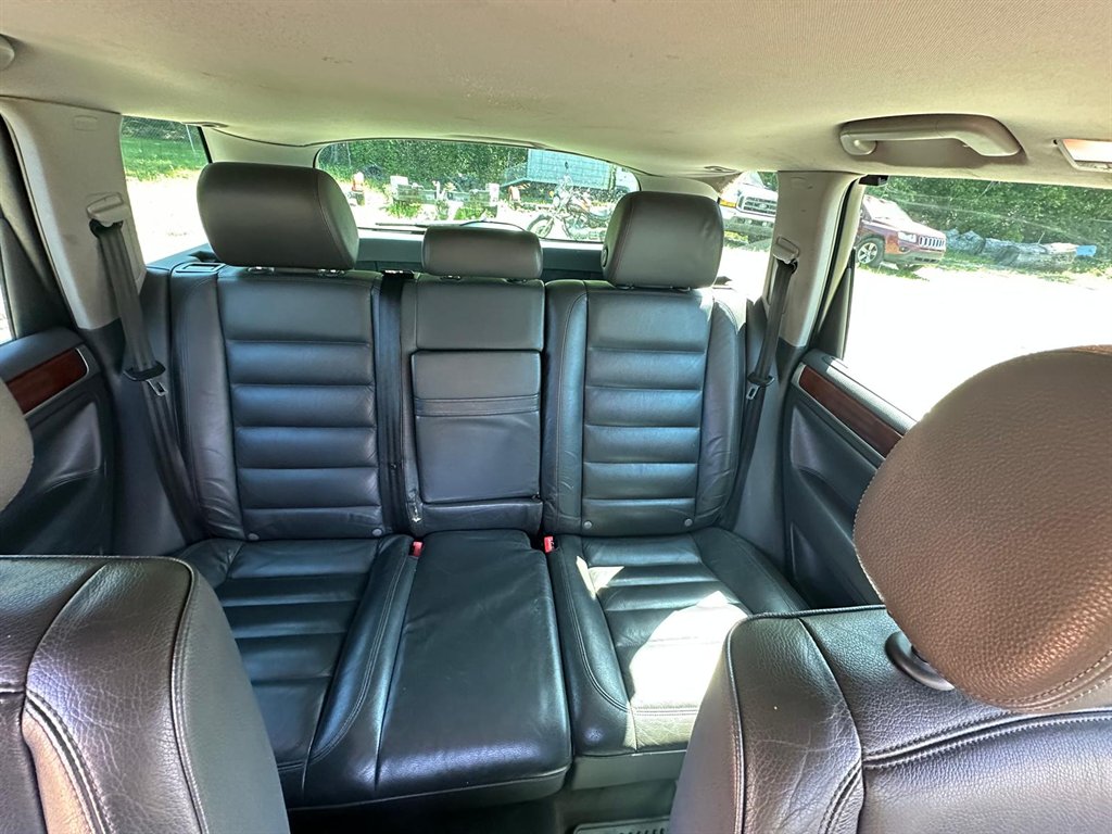 2006 Volkswagen Touareg V6 photo