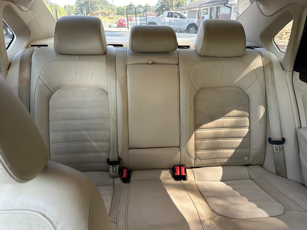 2012 Volkswagen Passat V6 SEL Premium photo