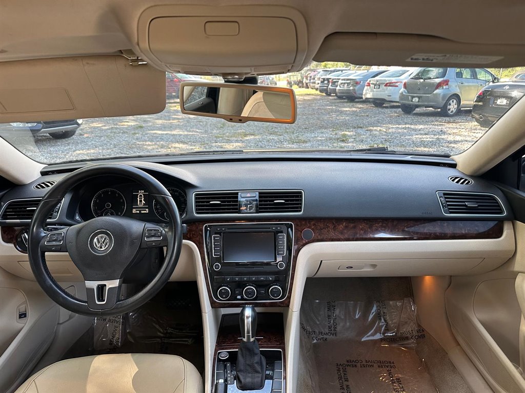 2012 Volkswagen Passat V6 SEL Premium photo